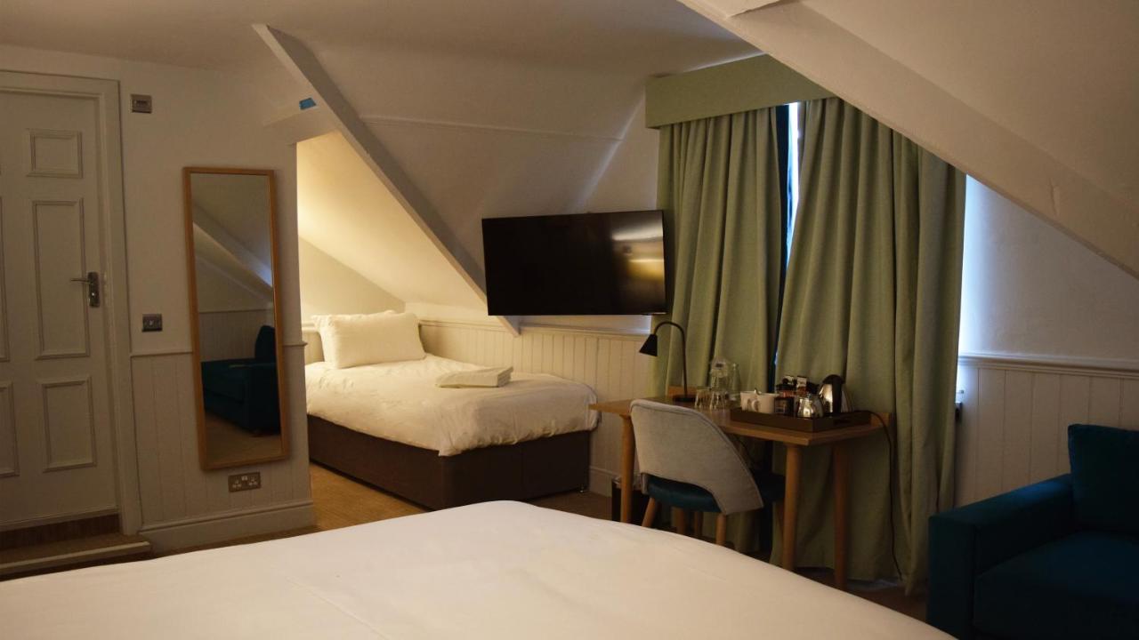 Bay Hotel